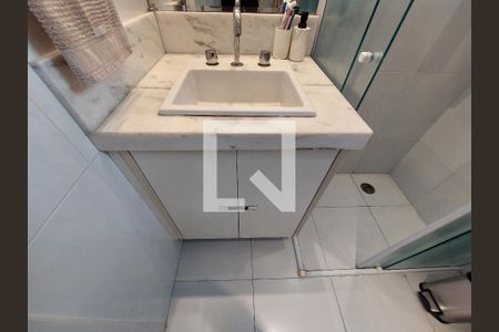 Apartamento à venda com 72m², 3 quartos e 2 vagas Apartamento à venda com 72m², 3 quartos e 2 vagasBanheiro 1