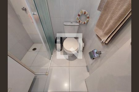 Apartamento à venda com 72m², 3 quartos e 2 vagas Apartamento à venda com 72m², 3 quartos e 2 vagasBanheiro 1