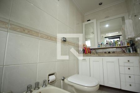 Apartamento à venda com 220m², 4 quartos e 4 vagasBanheiro 2