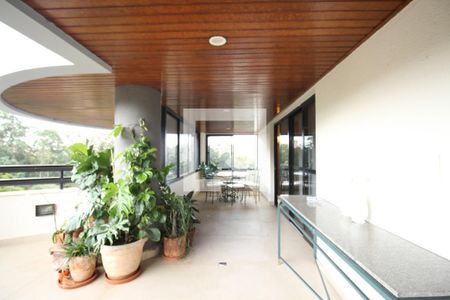 Apartamento à venda com 220m², 4 quartos e 4 vagasVaranda da Sala