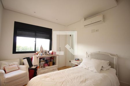 Apartamento à venda com 220m², 4 quartos e 4 vagasQuarto 5