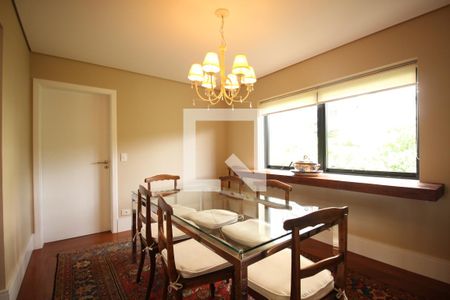 Apartamento à venda com 220m², 4 quartos e 4 vagasSala