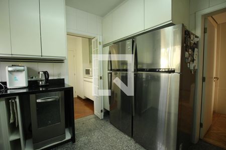 Apartamento à venda com 220m², 4 quartos e 4 vagasCozinha