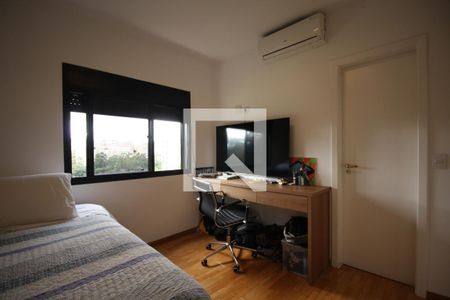 Apartamento à venda com 220m², 4 quartos e 4 vagasQuarto 4