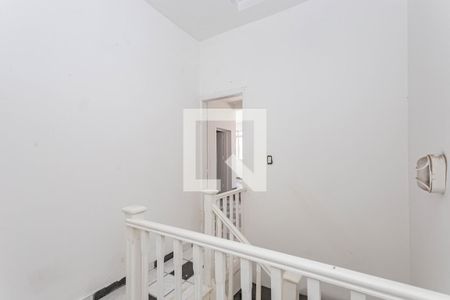 Casa à venda com 255m², 3 quartos e 2 vagas Casa à venda com 255m², 3 quartos e 2 vagasHall