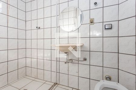 Casa à venda com 255m², 3 quartos e 2 vagas Casa à venda com 255m², 3 quartos e 2 vagasBanheiro 2