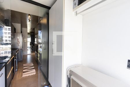 Apartamento à venda com 70m², 2 quartos e 2 vagasÁrea de Serviço