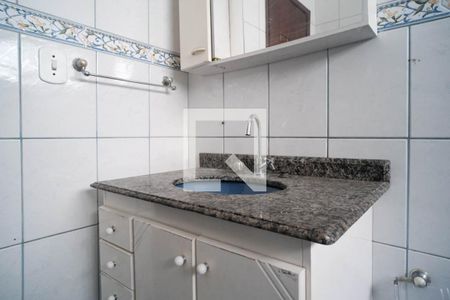 Casa à venda com 180m², 3 quartos e 2 vagas Casa à venda com 180m², 3 quartos e 2 vagasBanheiro 1