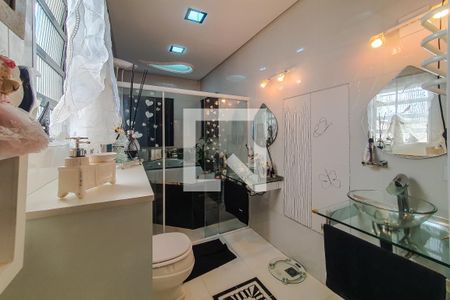 Casa à venda com 201m², 4 quartos e 2 vagas Casa à venda com 201m², 4 quartos e 2 vagasQuarto Suite 1 Banheiro 1