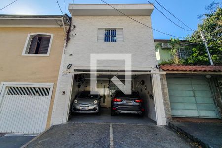 Casa à venda com 201m², 4 quartos e 2 vagas Casa à venda com 201m², 4 quartos e 2 vagasFachada Garagem