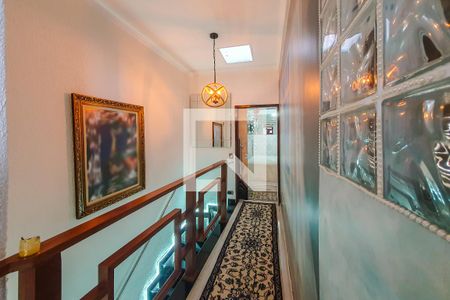 Casa à venda com 201m², 4 quartos e 2 vagas Casa à venda com 201m², 4 quartos e 2 vagascorredor