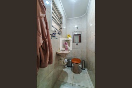 Casa à venda com 201m², 4 quartos e 2 vagas Casa à venda com 201m², 4 quartos e 2 vagasBanheiro de serviço