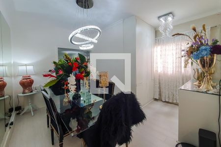 Casa à venda com 201m², 4 quartos e 2 vagas Casa à venda com 201m², 4 quartos e 2 vagasSala de Jantar