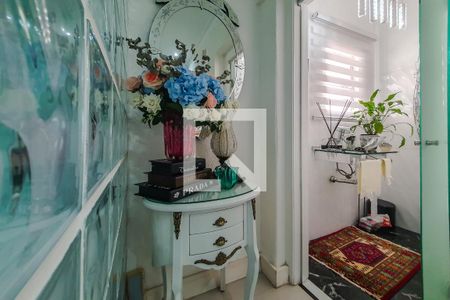 Casa à venda com 201m², 4 quartos e 2 vagas Casa à venda com 201m², 4 quartos e 2 vagaslavabo