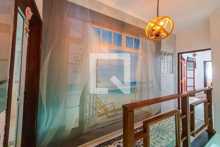 Casa à venda com 201m², 4 quartos e 2 vagas Casa à venda com 201m², 4 quartos e 2 vagascorredor