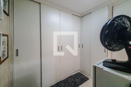 Casa à venda com 201m², 4 quartos e 2 vagas Casa à venda com 201m², 4 quartos e 2 vagasQuarto de Serviço