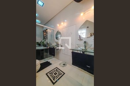 Casa à venda com 201m², 4 quartos e 2 vagas Casa à venda com 201m², 4 quartos e 2 vagasQuarto Suite 1 Banheiro 1