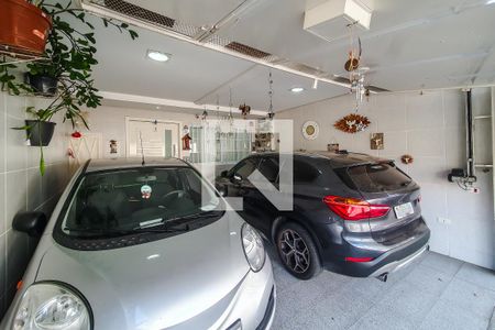 Casa à venda com 201m², 4 quartos e 2 vagas Casa à venda com 201m², 4 quartos e 2 vagasgaragem