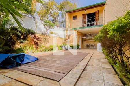 Casa à venda com 304m², 5 quartos e 3 vagasPiscina