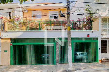 Casa à venda com 304m², 5 quartos e 3 vagasFachada