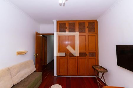 Casa à venda com 359m², 3 quartos e 4 vagasQuarto 1