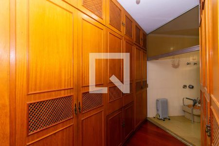 Casa à venda com 359m², 3 quartos e 4 vagasCloset da Suíte