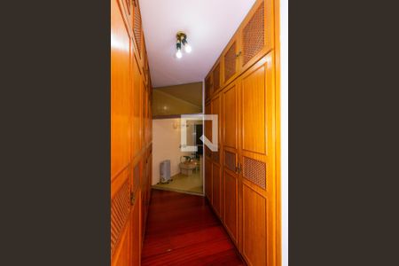Casa à venda com 359m², 3 quartos e 4 vagasCloset da Suíte