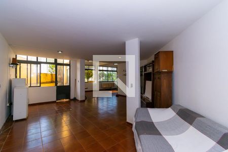 Casa à venda com 359m², 3 quartos e 4 vagasÁrea comum