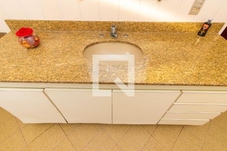 Casa à venda com 359m², 3 quartos e 4 vagasBanheiro da Suíte