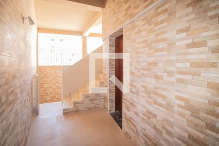 Casa à venda com 1200m², 3 quartos e 5 vagas Casa à venda com 1200m², 3 quartos e 5 vagasEscada