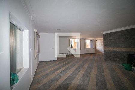 Casa à venda com 1200m², 3 quartos e 5 vagas Casa à venda com 1200m², 3 quartos e 5 vagasGaragem