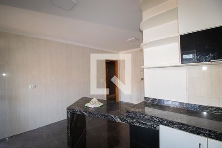 Casa à venda com 1200m², 3 quartos e 5 vagas Casa à venda com 1200m², 3 quartos e 5 vagasCozinha