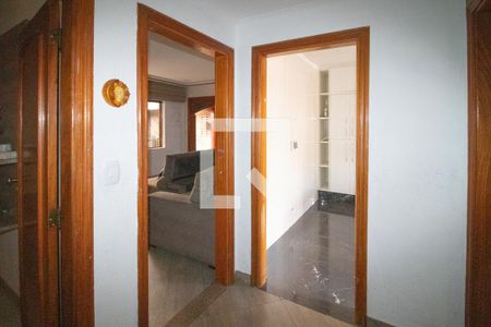 Casa à venda com 1200m², 3 quartos e 5 vagas Casa à venda com 1200m², 3 quartos e 5 vagasCorredor