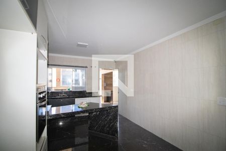 Casa à venda com 1200m², 3 quartos e 5 vagas Casa à venda com 1200m², 3 quartos e 5 vagasCozinha