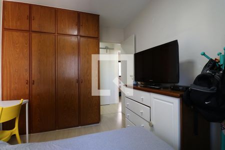 Apartamento à venda com 93m², 3 quartos e 1 vagaQuarto 2