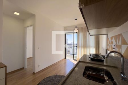 Sala e cozinha de apartamento para alugar com 1 quarto, 36m² em Ipiranga, São Paulo