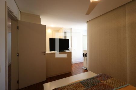 Apartamento à venda com 250m², 3 quartos e 4 vagasSuíte 3