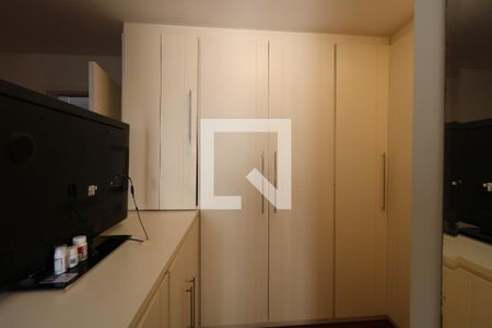 Apartamento à venda com 250m², 3 quartos e 4 vagasCloset da Suíte 3