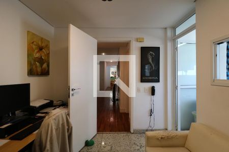 Apartamento à venda com 250m², 3 quartos e 4 vagasEscritório