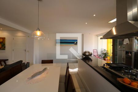 Apartamento à venda com 250m², 3 quartos e 4 vagasCozinha