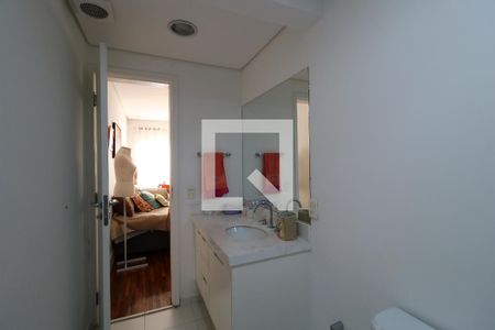 Apartamento à venda com 250m², 3 quartos e 4 vagasBanheiro da Suíte 1