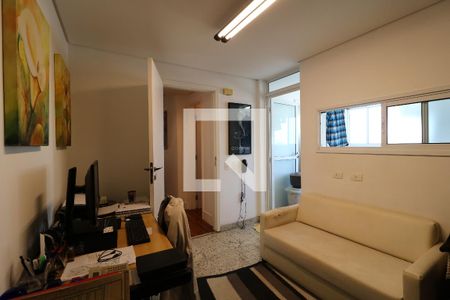 Apartamento à venda com 250m², 3 quartos e 4 vagasEscritório