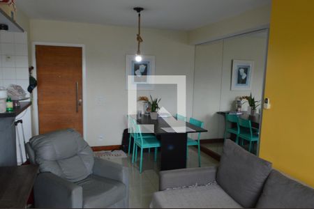 Sala de apartamento para alugar com 2 quartos, 70m² em Taquara, Rio de Janeiro