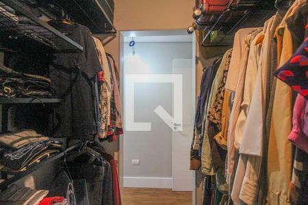 Casa à venda com 125m², 3 quartos e 2 vagas Casa à venda com 125m², 3 quartos e 2 vagasCloset