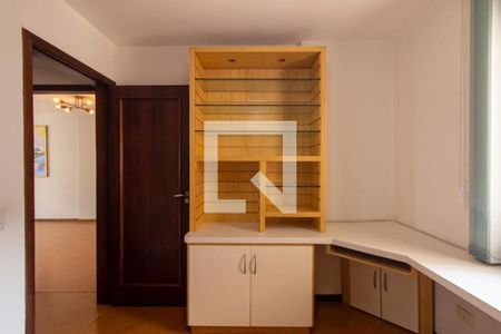 Quarto 1 de apartamento para alugar com 2 quartos, 80m² em Água Verde, Curitiba