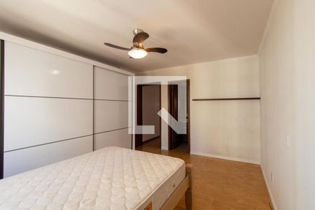 Suíte de apartamento para alugar com 2 quartos, 80m² em Água Verde, Curitiba