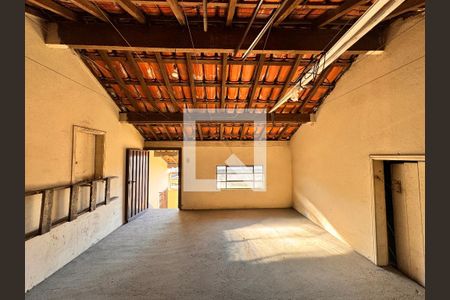 Casa à venda com 400m², 4 quartos e 8 vagas Casa à venda com 400m², 4 quartos e 8 vagasSótão