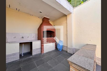 Casa à venda com 400m², 4 quartos e 8 vagas Casa à venda com 400m², 4 quartos e 8 vagasChurrasqueira