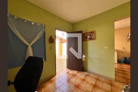 Casa à venda com 400m², 4 quartos e 8 vagas Casa à venda com 400m², 4 quartos e 8 vagasEdicula