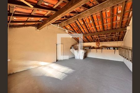 Casa à venda com 400m², 4 quartos e 8 vagas Casa à venda com 400m², 4 quartos e 8 vagasSótão